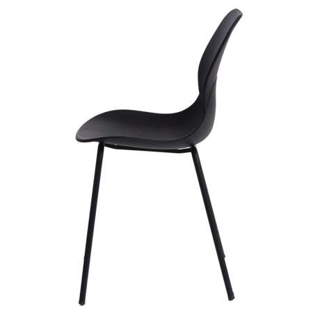 Layer 4 chair black